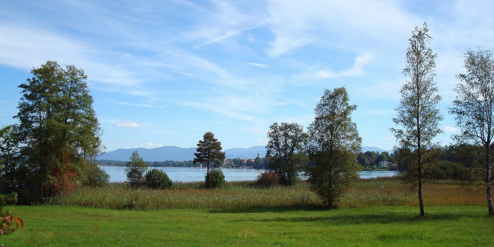 Starnberger See mit Blick auf Seeshaupt und die Alpen